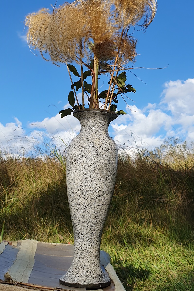 a vase illustrating the usual meaning of bottleneck